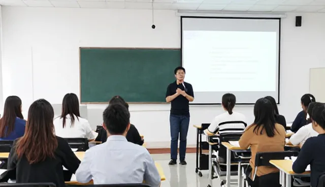性能优化在应用开发中的实际挑战与解决路径